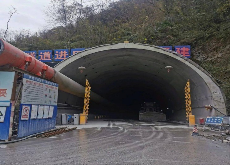 國(guó)家高速公路綿陽至九寨溝機(jī)電工程.JPG